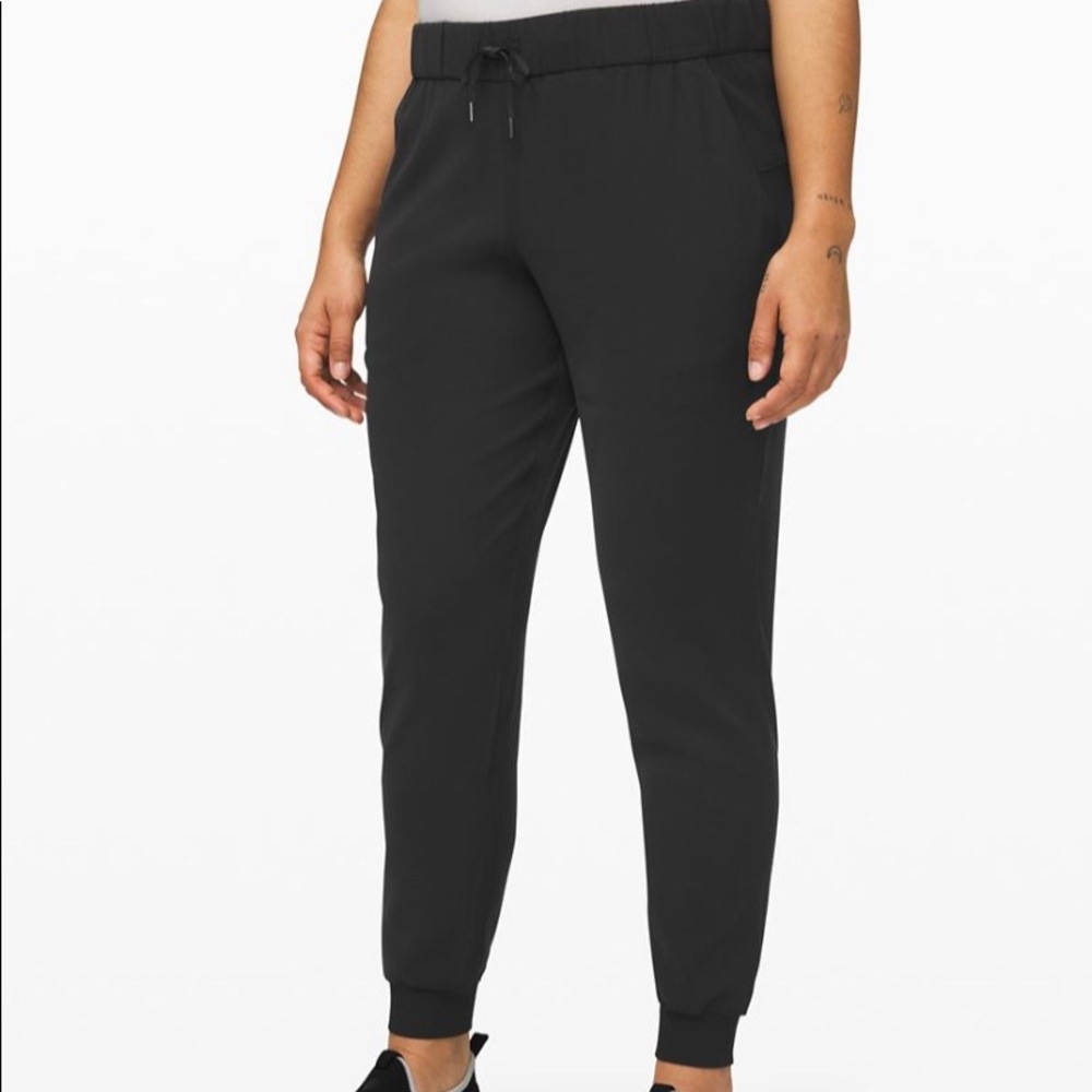 LULULEMON JOGGERS